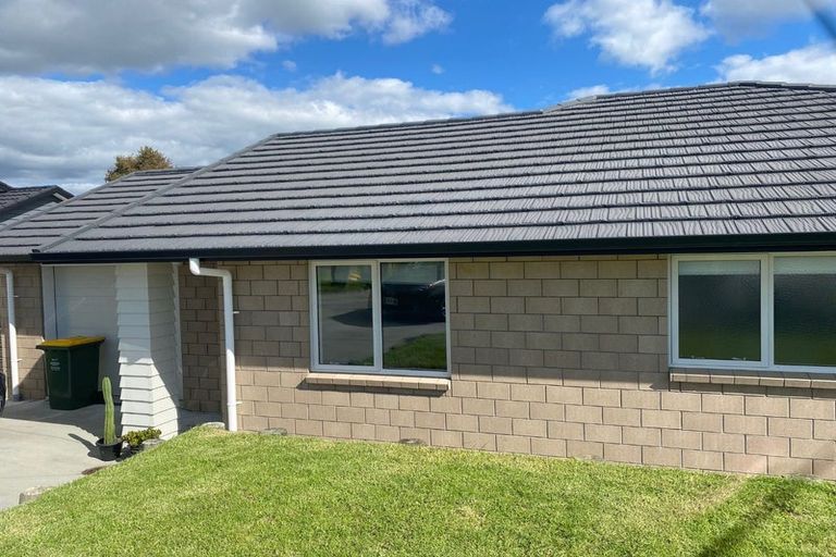 Photo of property in 28 Richardson Road, Omokoroa, 3114