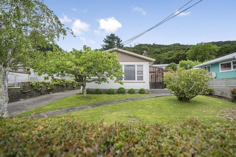 Photo of property in 61 Karaka Street, Wainuiomata, Lower Hutt, 5014