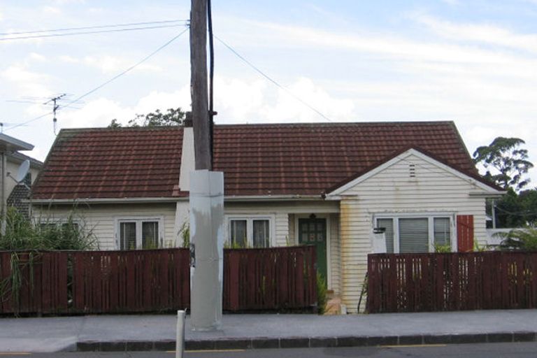 Photo of property in 9 Kingsway, Three Kings, Auckland, 1024