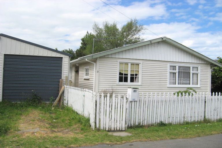 Photo of property in 21 Douglas Road, Amberley, 7410