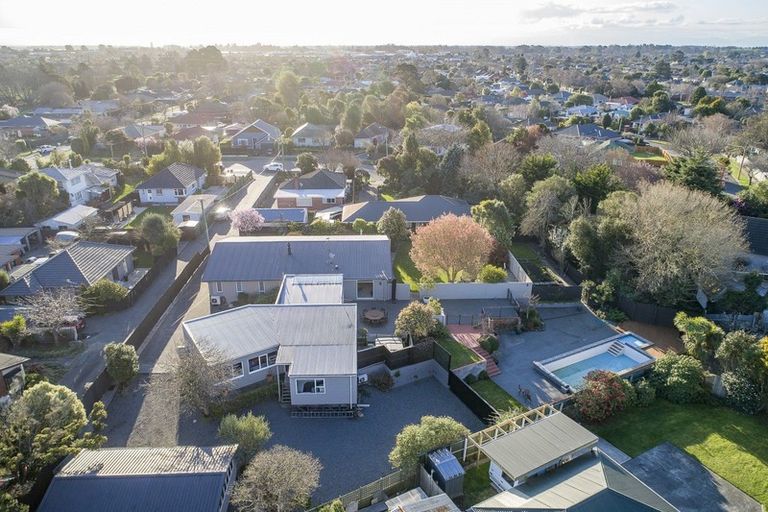 Photo of property in 214 Grahams Road, Burnside, Christchurch, 8053