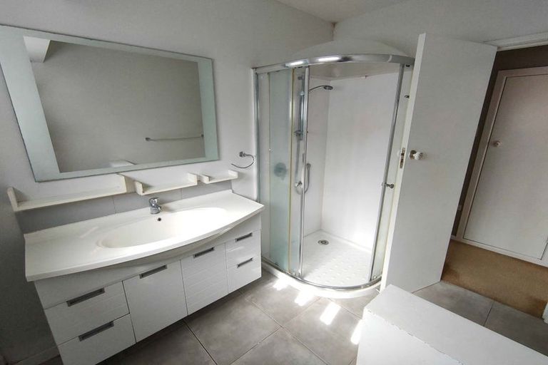 Photo of property in 1/32a Alfriston Road, Manurewa East, Auckland, 2102