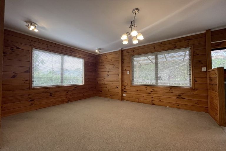 Photo of property in 2/30 Charles Dickens Drive, Mellons Bay, Auckland, 2014