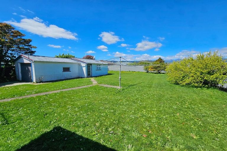 Photo of property in 42 Bartholomew Road, Levin, 5510