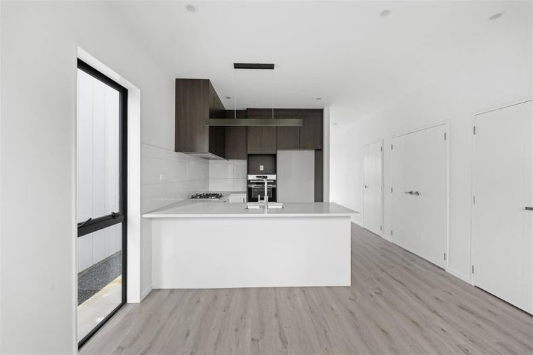 Photo of property in 143 Grove Road, Papakura, 2110