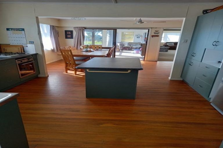 Photo of property in 446 Carrington Street, Upper Vogeltown, New Plymouth, 4310