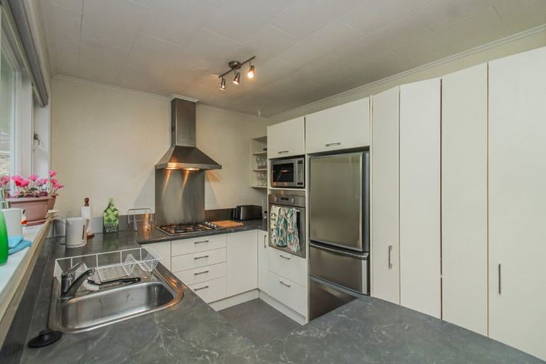 Photo of property in 93 South Karori Road, Karori, Wellington, 6012