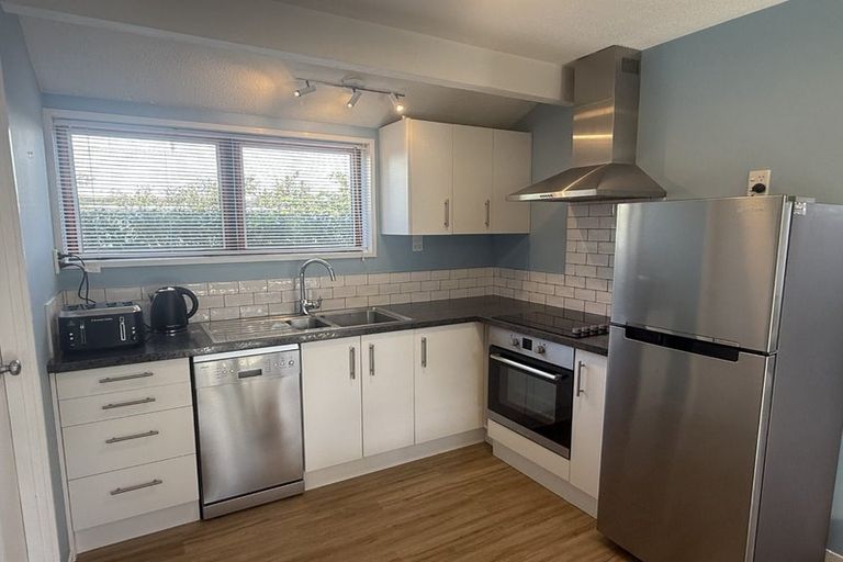 Photo of property in 1/214 Springfield Road, St Albans, Christchurch, 8014