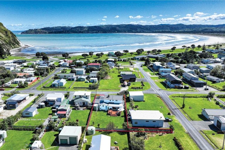 Photo of property in 69 Fortescue Street, Mahia, Nuhaka, 4198