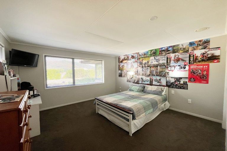 Photo of property in 729 Makerua Road, Tokomaru, Palmerston North, 4474