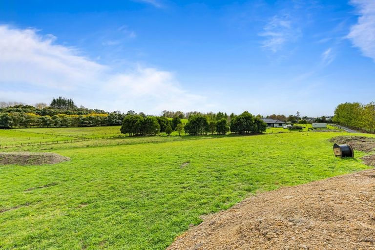 Photo of property in 166h Postman Road, Dairy Flat, 0794