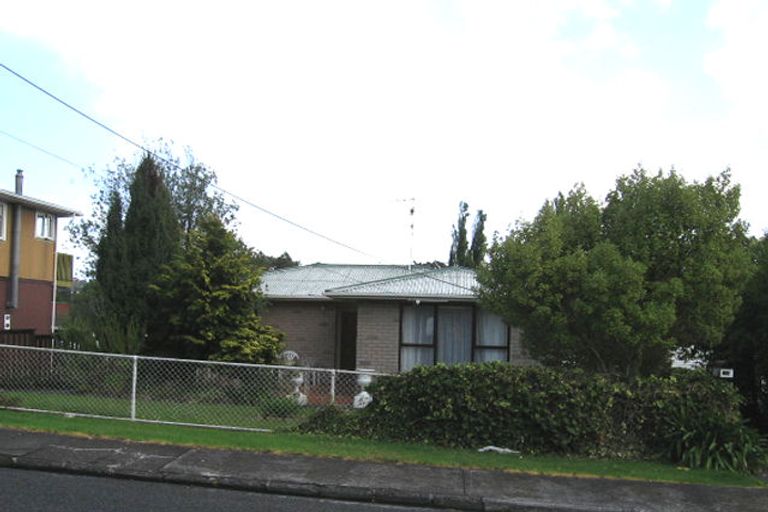 Photo of property in 8 Preston Avenue, Henderson, Auckland, 0610