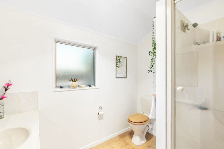 Photo of property in 153 Aviemore Drive, Highland Park, Auckland, 2010