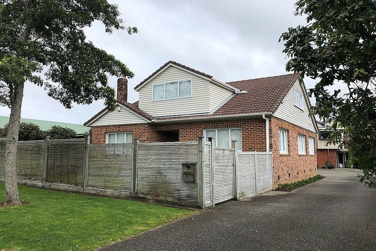 Photo of property in 1/7 Sylvan Park Avenue, Milford, Auckland, 0620