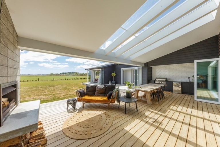 Photo of property in 1079 Lockwood Road, Kairanga, Palmerston North, 4475