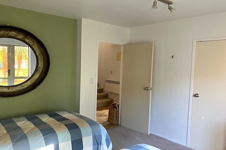 Photo of property in 24 Carnmore Place, Torbay, Auckland, 0630