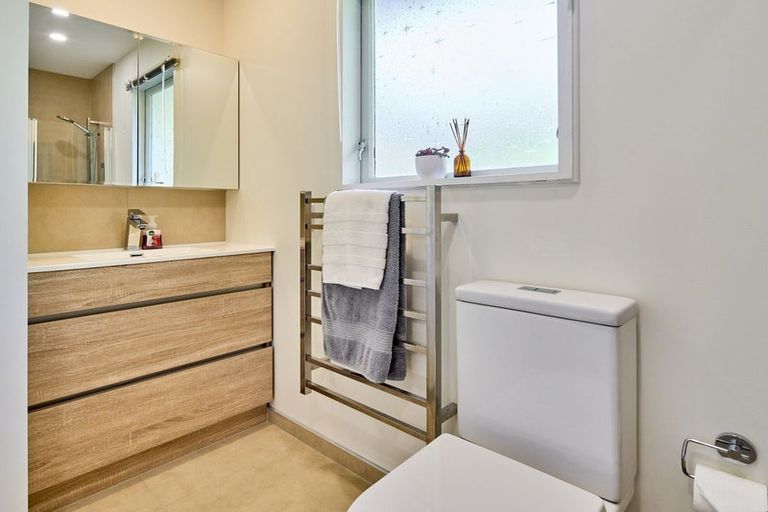 Photo of property in 3 Cleat Street, Whitby, Porirua, 5024