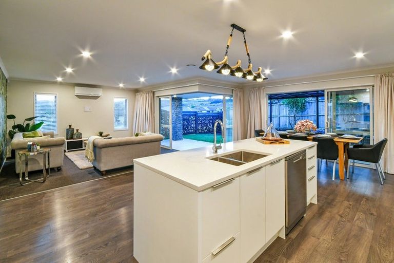 Photo of property in 16 Helenvale Crescent, Pokeno, 2402