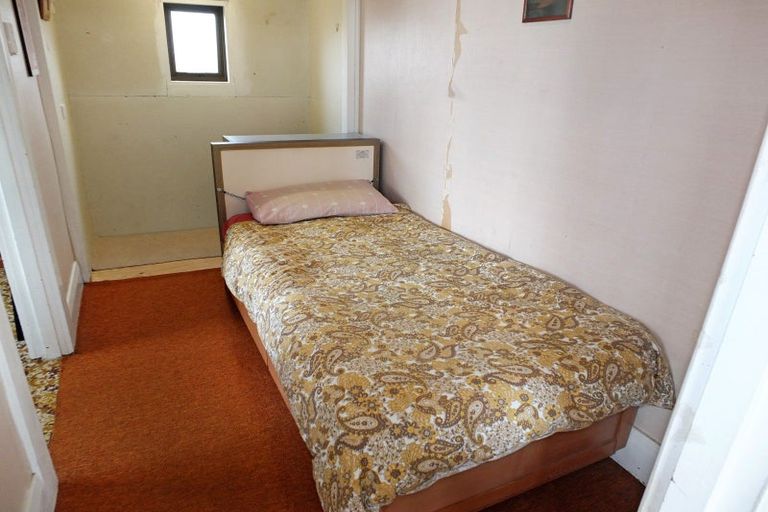 Photo of property in 2 Huia Street, Foxton Beach, Foxton, 4815