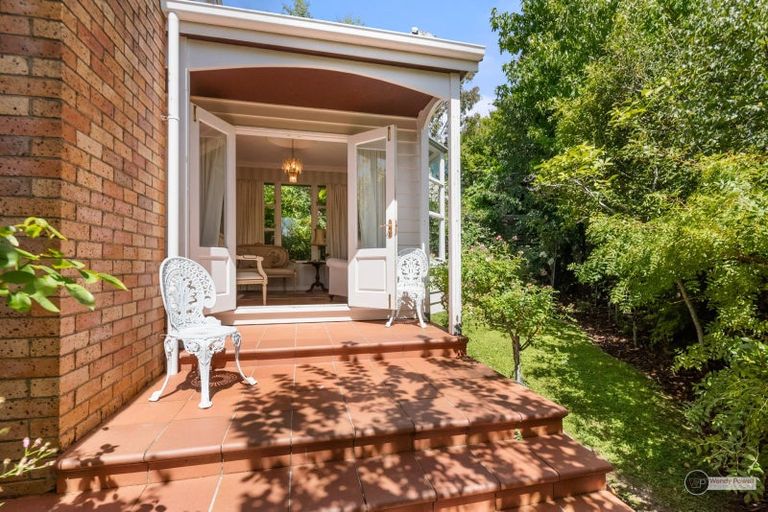 Photo of property in 15 Harewood Grove, Pinehaven, Upper Hutt, 5019