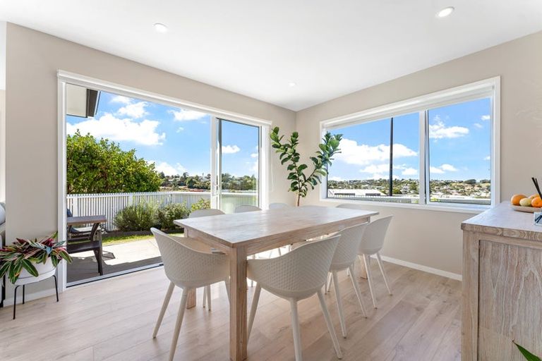 Photo of property in 9 Tirohanga Crescent, Stanmore Bay, Whangaparaoa, 0932