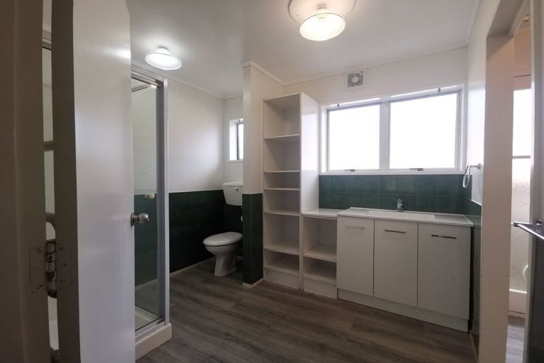 Photo of property in 2/462 Great South Road, Opaheke, Papakura, 2113