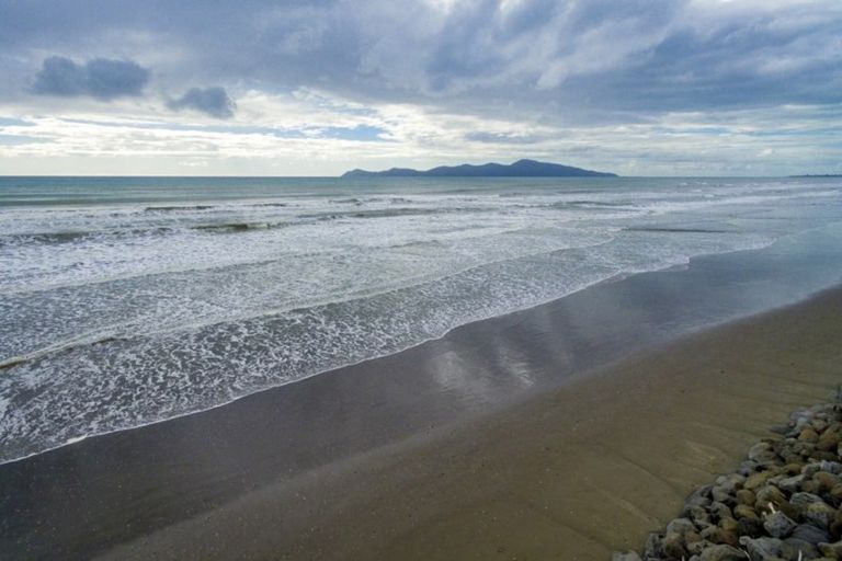 Photo of property in 48 The Parade, Paekakariki, 5034