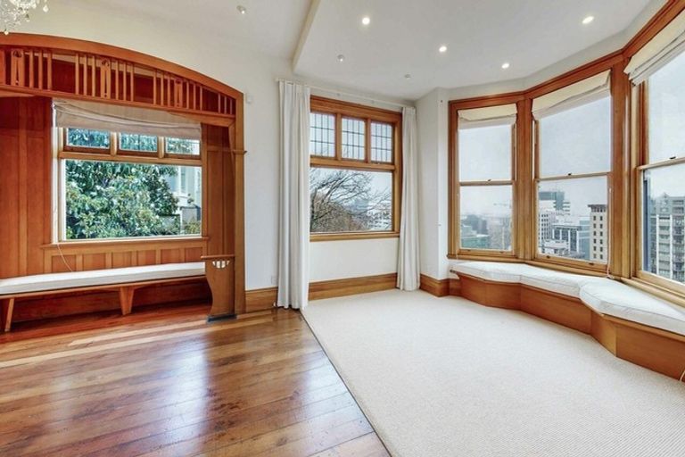 Photo of property in 13 Talavera Terrace, Kelburn, Wellington, 6012