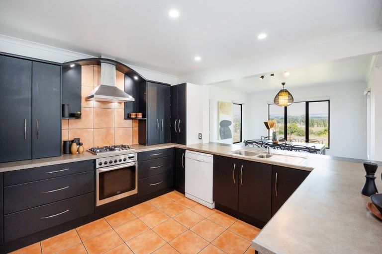 Photo of property in 69 Royal Oak Drive, Kelvin Grove, Palmerston North, 4414