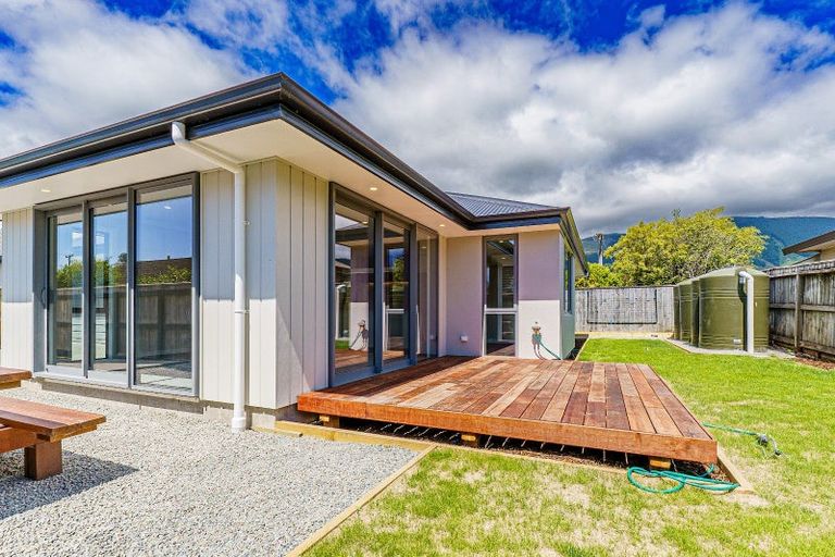 Photo of property in 28b Polstead Road, Stoke, Nelson, 7011