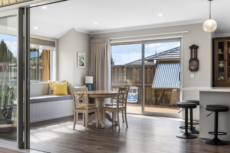 Photo of property in 6 Hunter Lane, Amberley, 7410