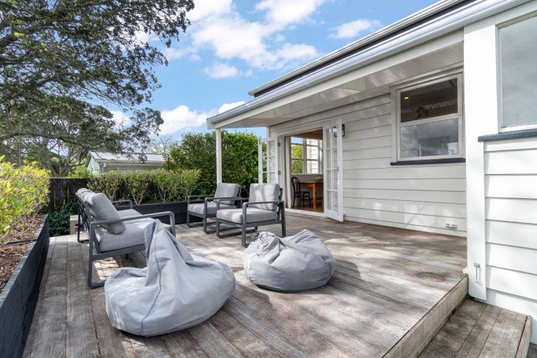Photo of property in 236 Birkdale Road, Birkdale, Auckland, 0626