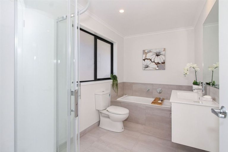 Photo of property in 46 Pacific Heights Road, Orewa, 0931