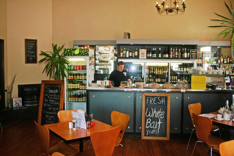 Photo of property in 21 Ross Place, Lawrence, 9532