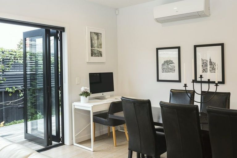 Photo of property in 658b Barbadoes Street, Edgeware, Christchurch, 8013