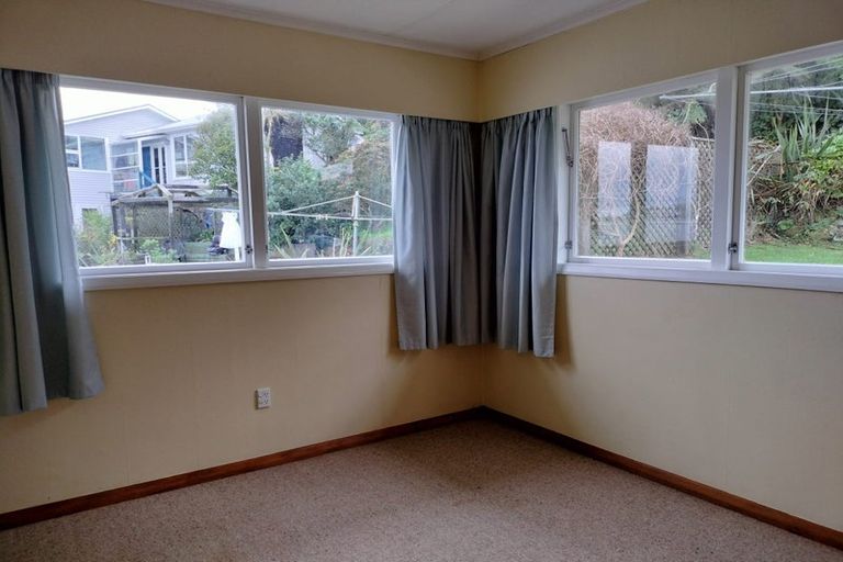 Photo of property in 57 Bedford Street, Northland, Wellington, 6012
