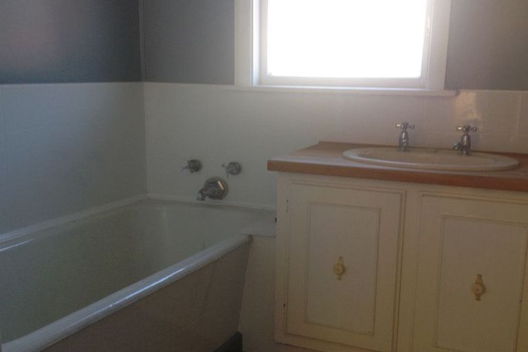 Photo of property in 8-14 Milford Street, Waimate, 7924