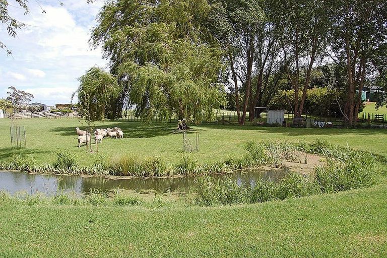 Photo of property in 1104 Oneriri Road, Kaiwaka, 0573