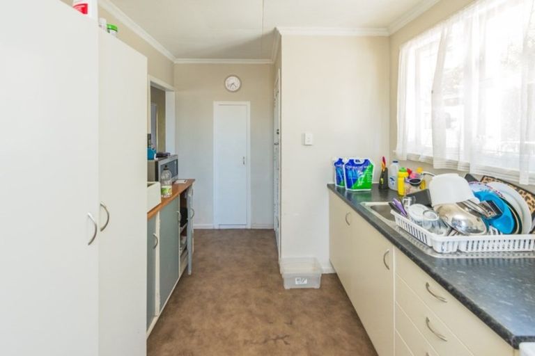 Photo of property in 5 Karewa Street, Castlecliff, Whanganui, 4501