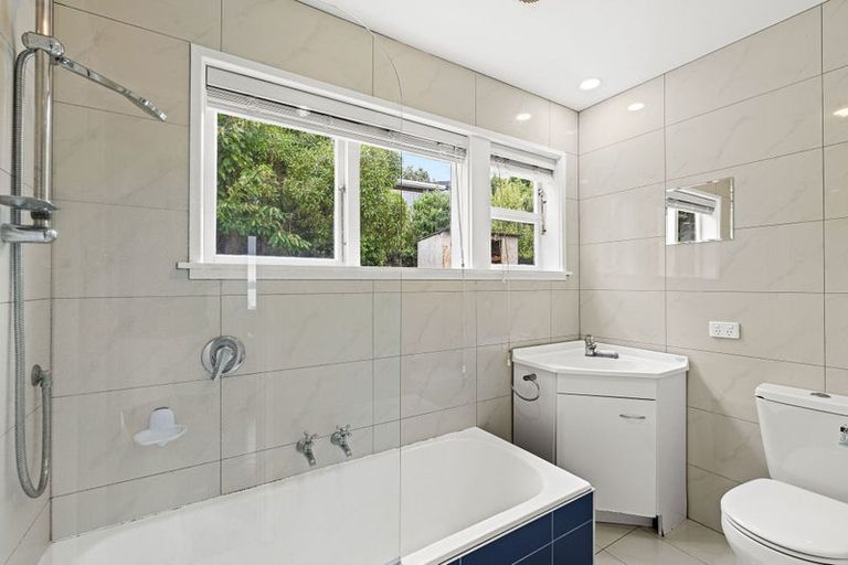 Photo of property in 7 Rangatira Terrace, Mount Pleasant, Christchurch, 8081