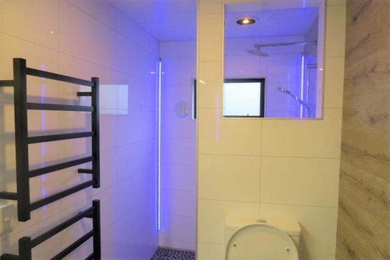 Photo of property in 224 Frankley Road, Frankleigh Park, New Plymouth, 4310