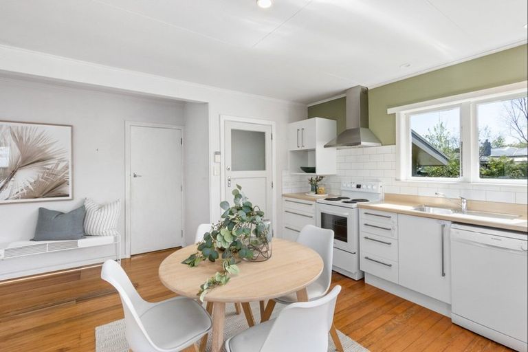 Photo of property in 7 Palmerston Road, Havelock North, 4130