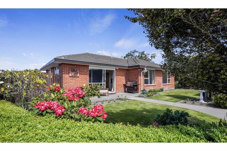 Photo of property in 1/48 Shannon Place, Belfast, Christchurch, 8051