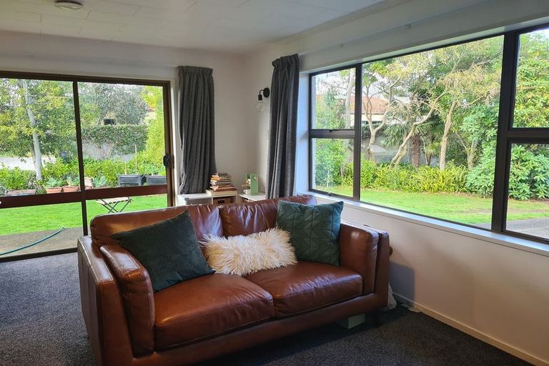 Photo of property in 32 Redwood Grove, Hokowhitu, Palmerston North, 4410