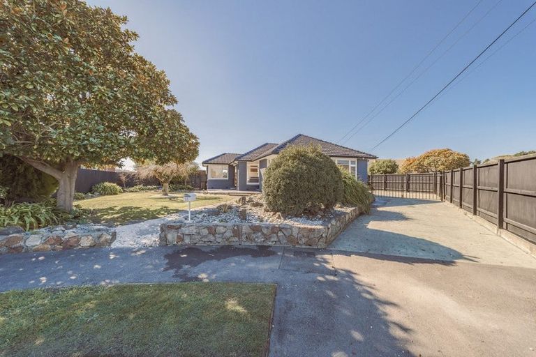 Photo of property in 15 Quebec Place, Wainoni, Christchurch, 8061
