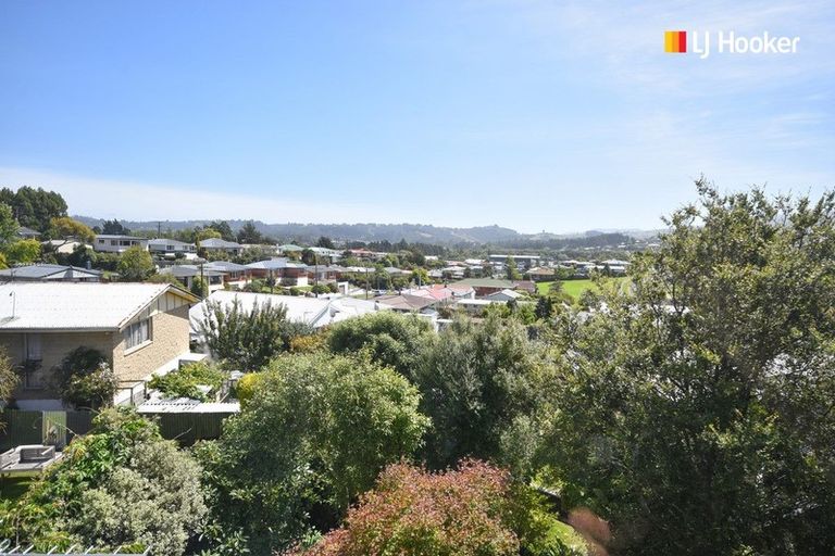 Photo of property in 28 Elwyn Crescent, Green Island, Dunedin, 9018