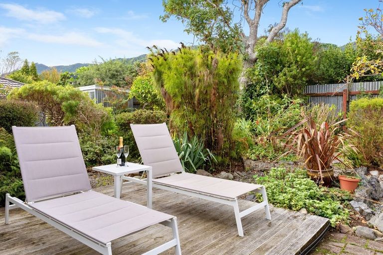 Photo of property in 25b Pehi Kupa Street, Waikanae, 5036