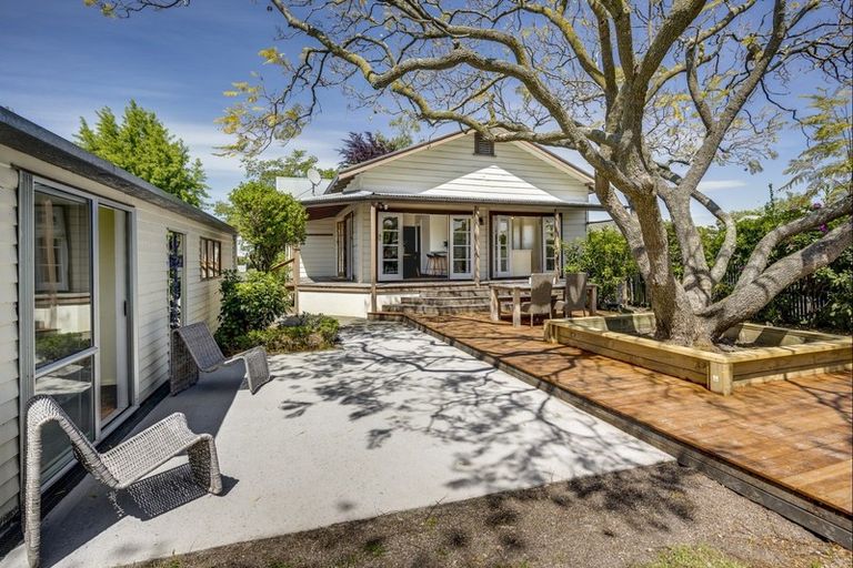 Photo of property in 3 Moeller Street, Taradale, Napier, 4112