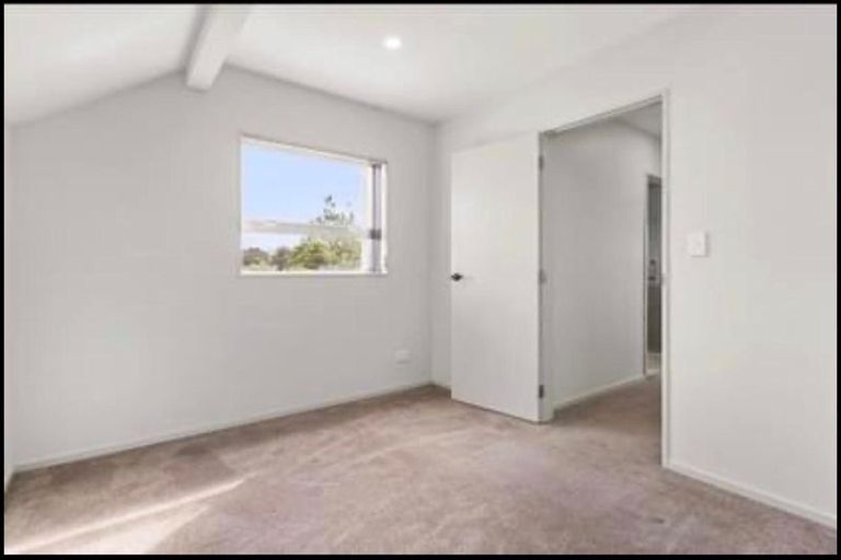 Photo of property in 57f Arimu Road, Papakura, 2110