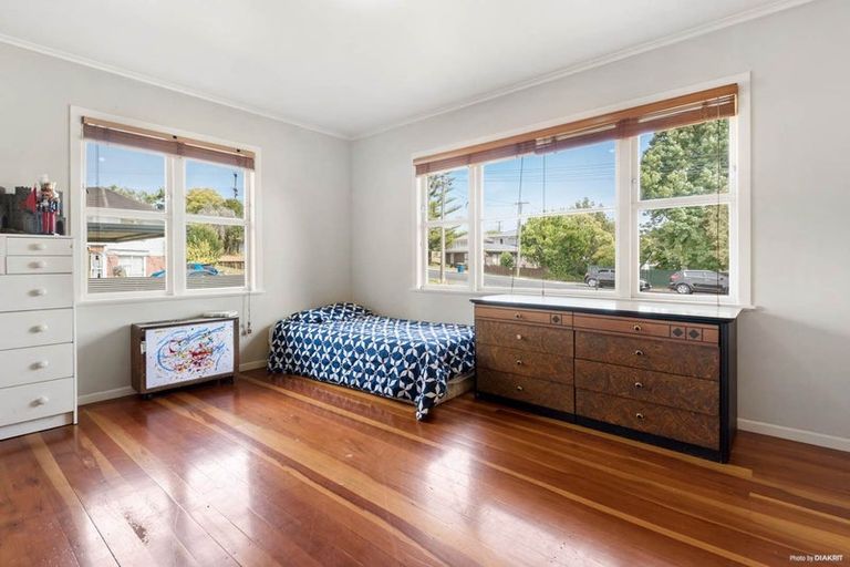 Photo of property in 17 Mildmay Road, Henderson, Auckland, 0610